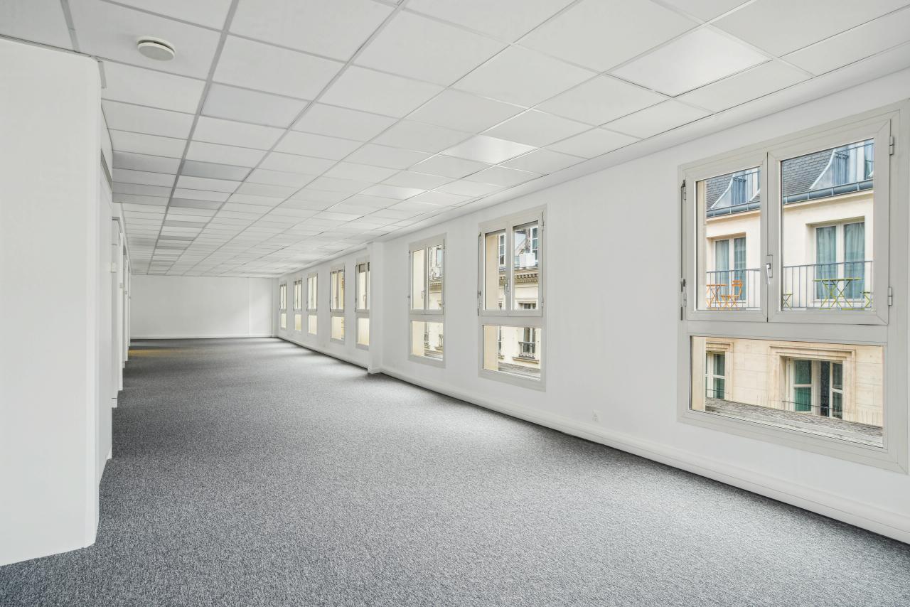 Bureau Paris 305m² Location bureau Paris OLBUR2206061 9